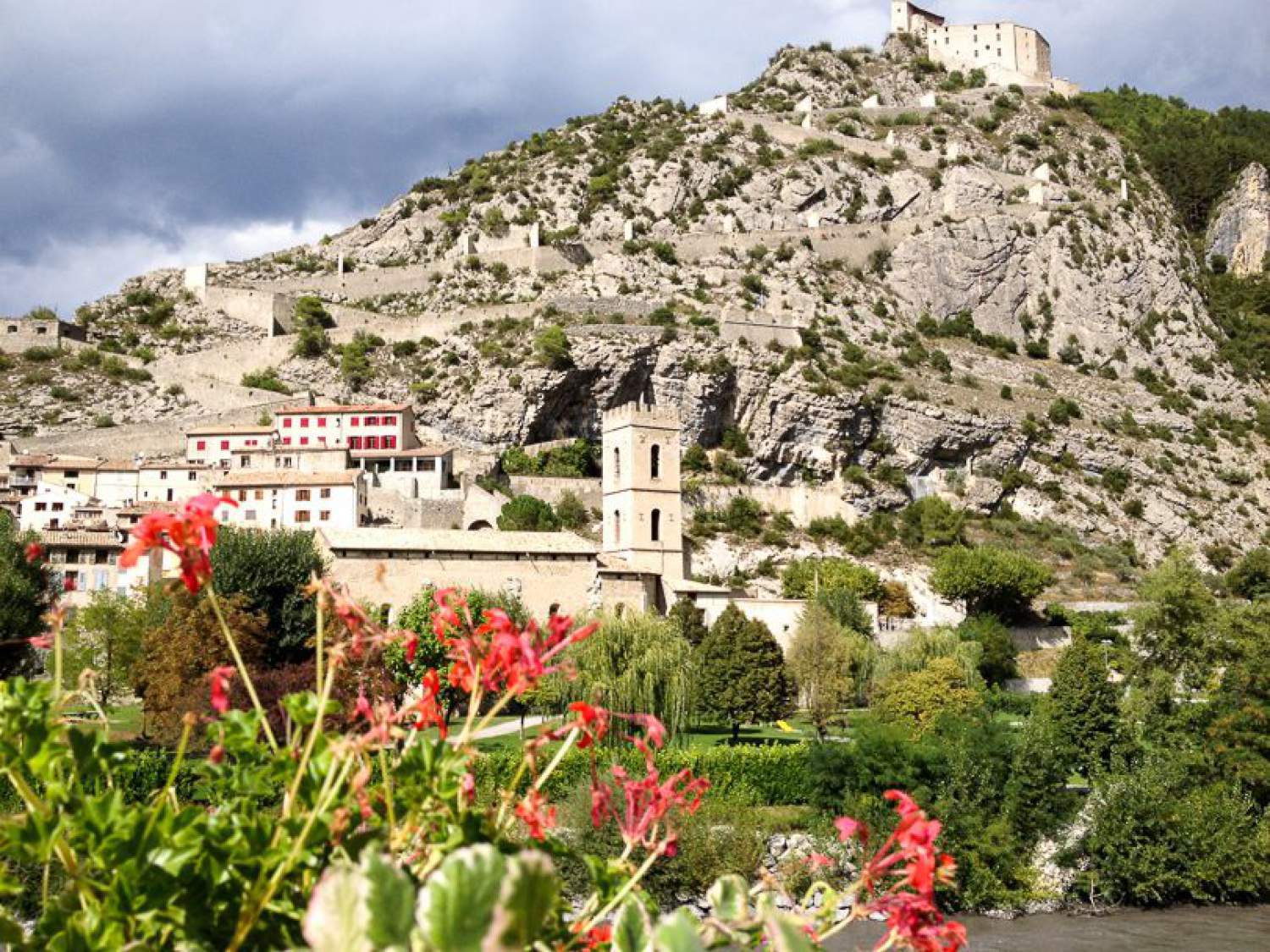 Petite commune d'Entrevaux, France