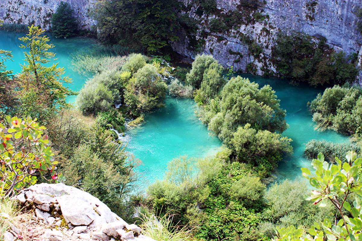 Les eaux turquoises des lacs de Plitvice, Croatie