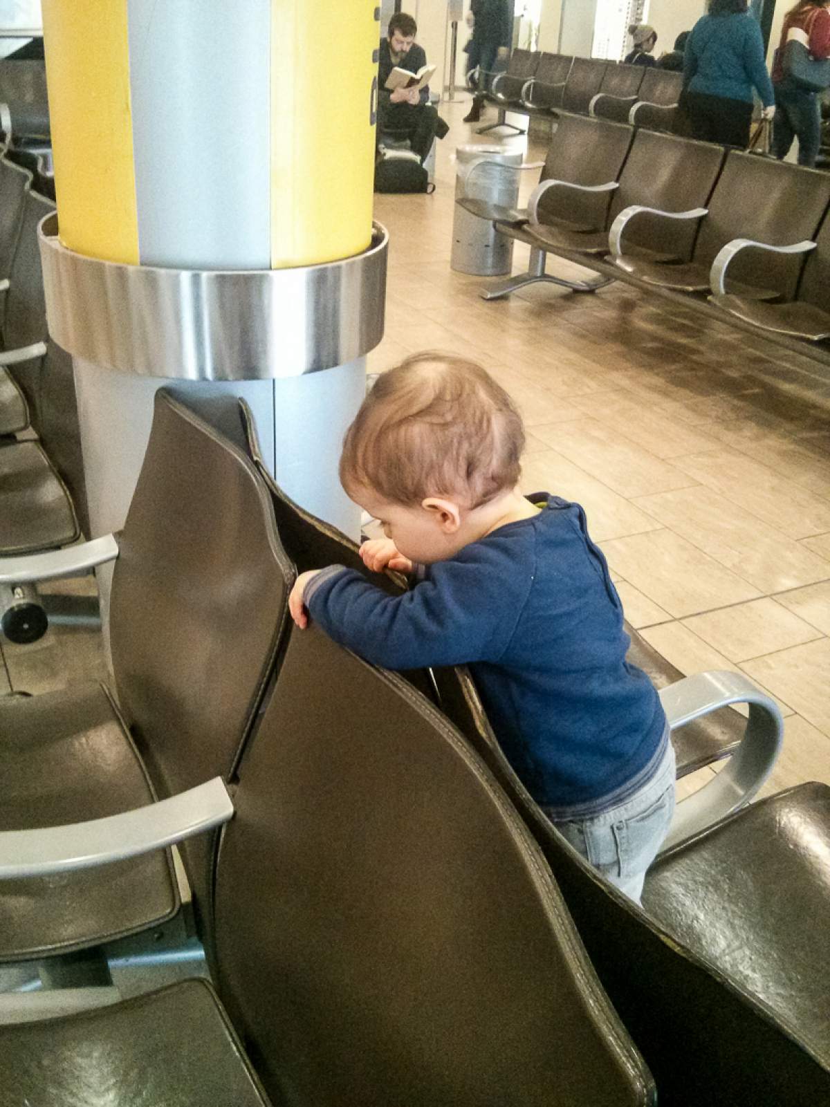 L'attente à l'aéroport, voyager avec un bébé