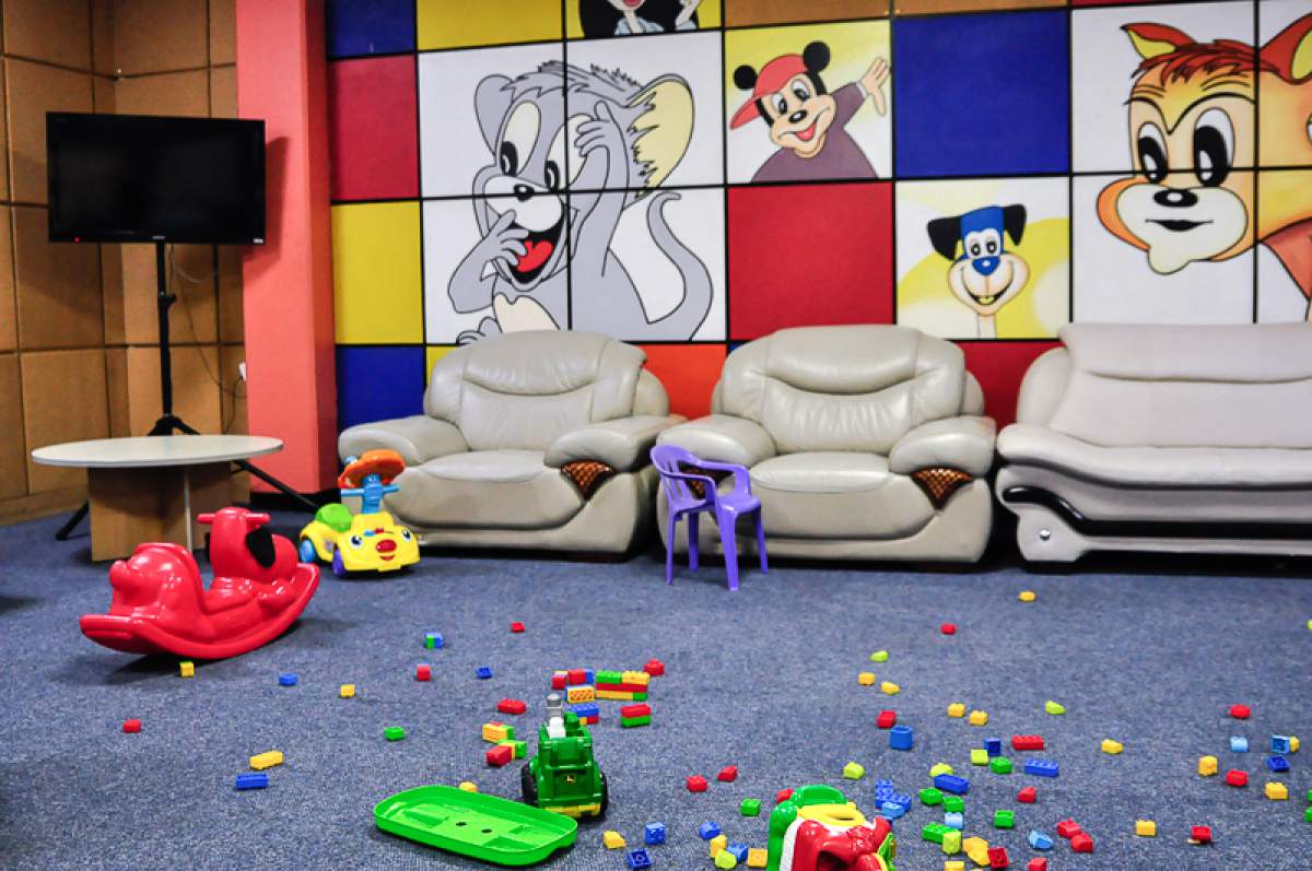 Les salles de jeux d'aéroport, voyager avec un bébé