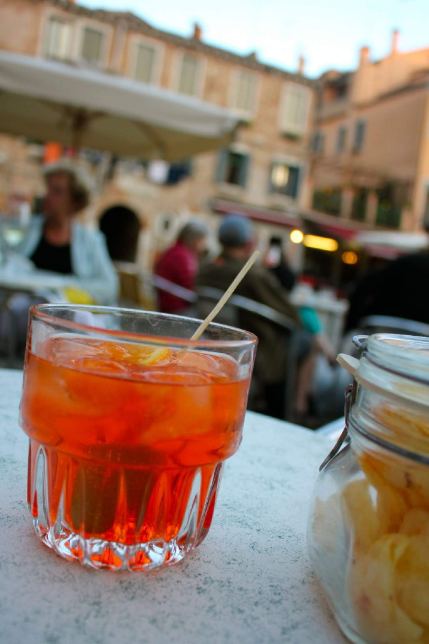Un Aperol spritz sur la terrasse de Do Draghi, Venise