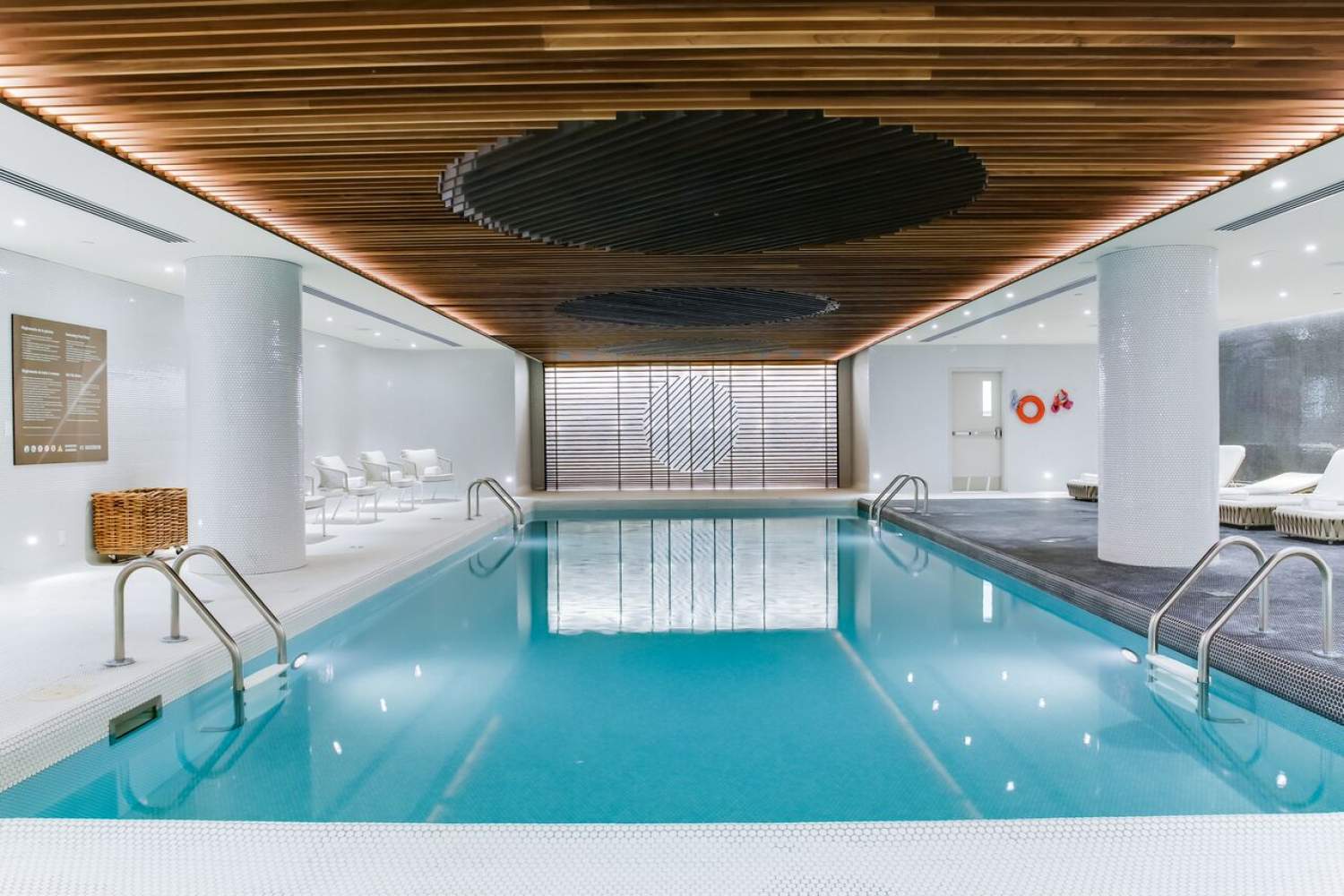 Piscine intérieur du Fairmont Reine Élizabeth, Montréal