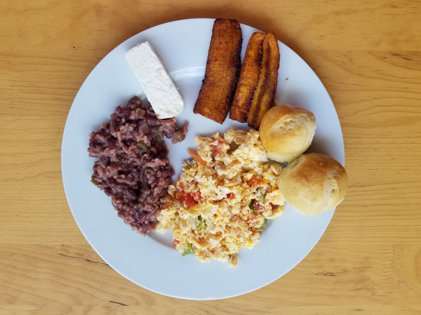 déjeuner chez Mopelia, El Tunco, El Salvador