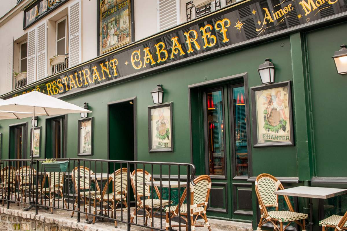 Restaurant typique à Montmartre, France