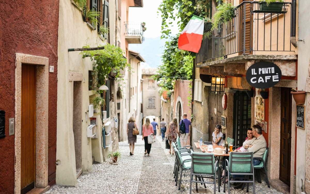 Rues de Malcesine au Lac de Garde en Italie
