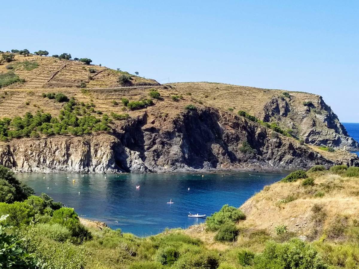 Sentier sous marin à la plage de Peyrefite, France