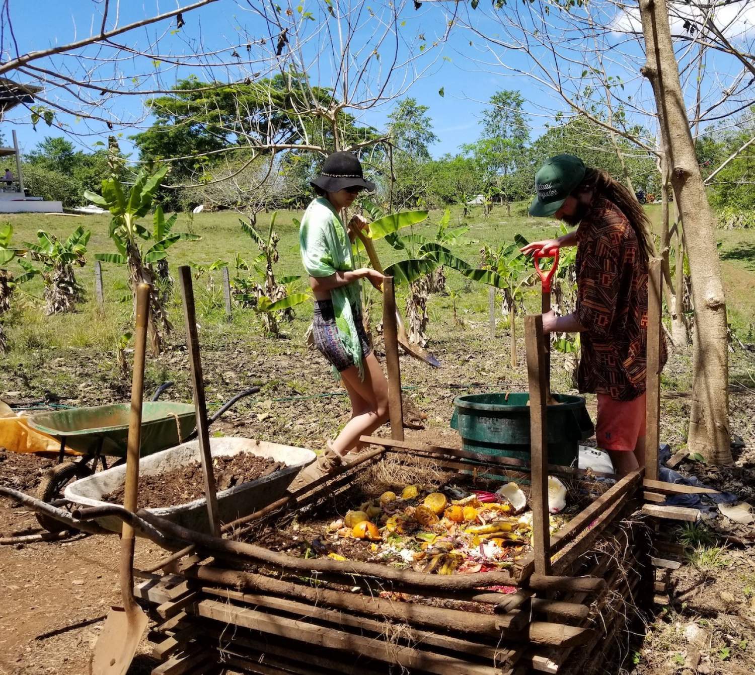 Leçon de composte au Rancho Delicioso