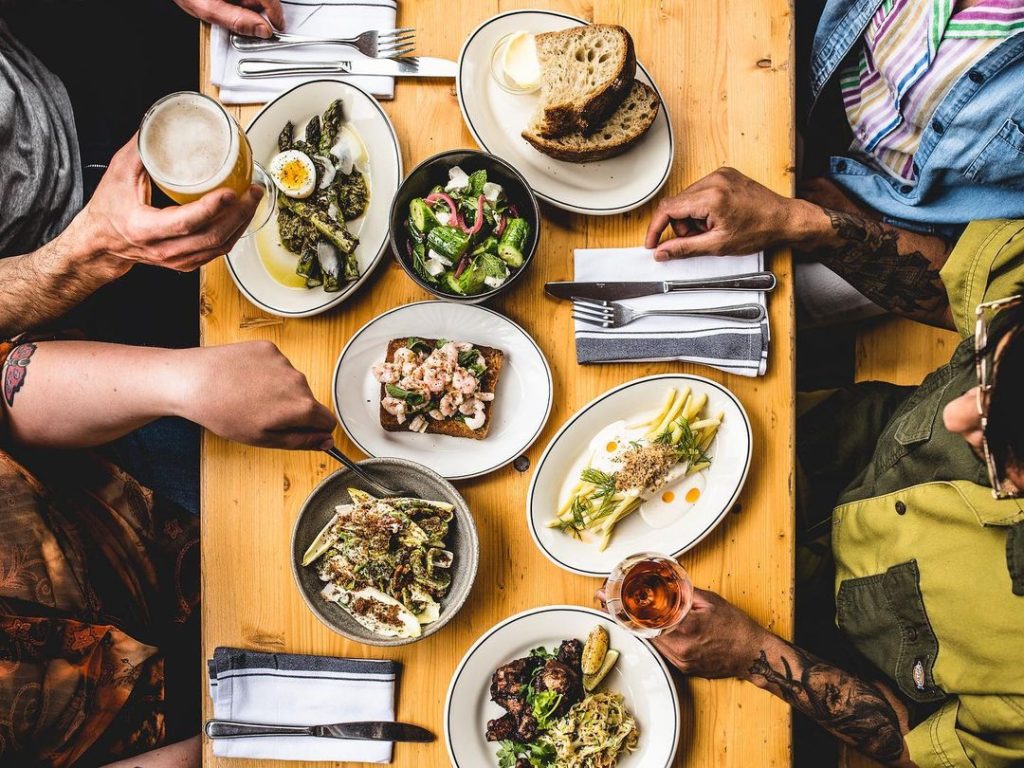 Brunch à Montréal - Restaurant Larrys