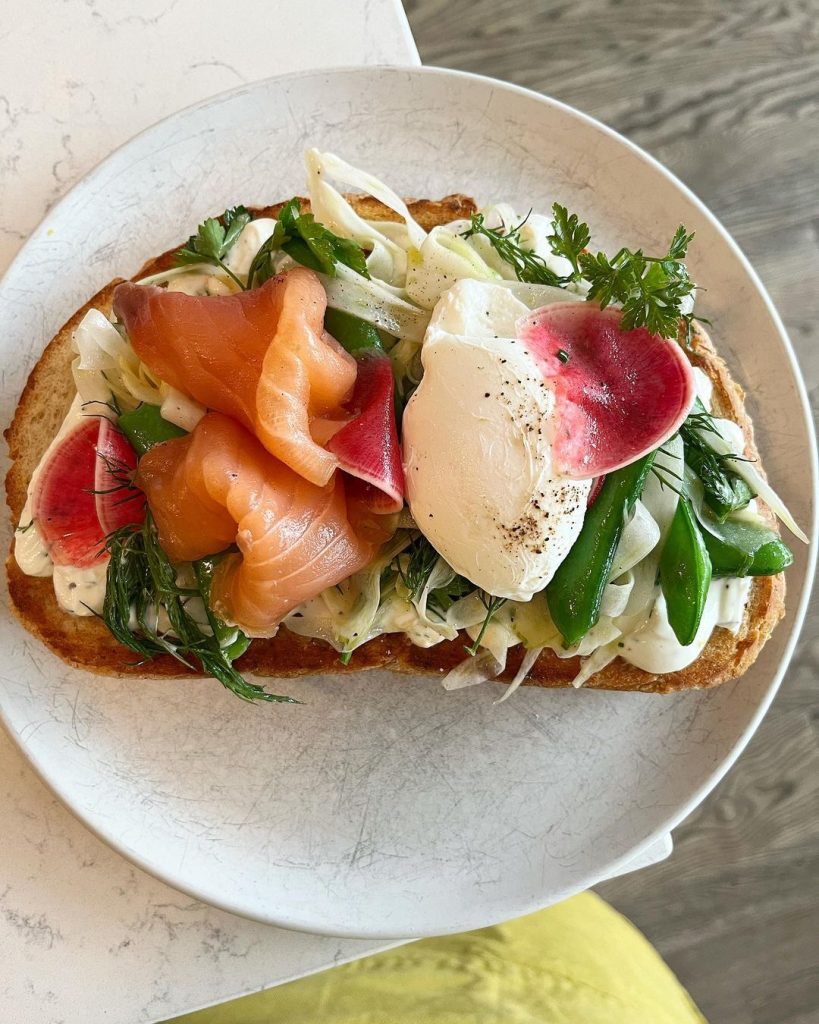 Tartine saumon fumé - Smoked salmon toast - Butterblume - Brunch à Montréal