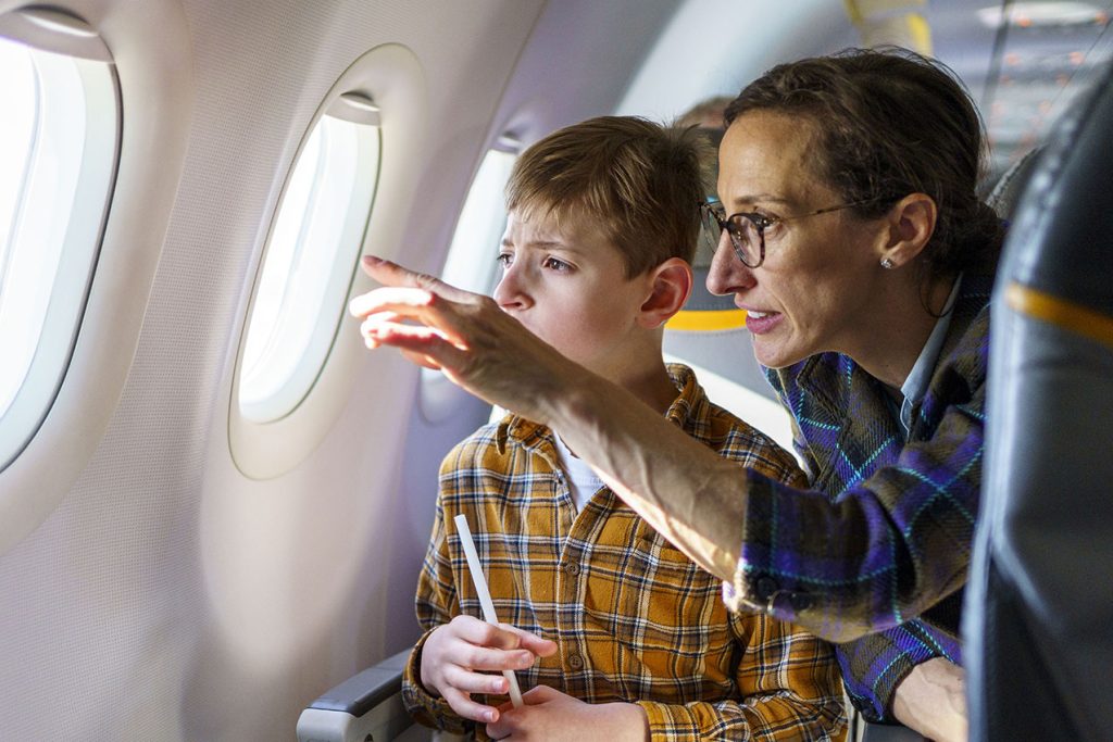 Organization looks to ease air travel stresses for young passengers with  autism - ABC News