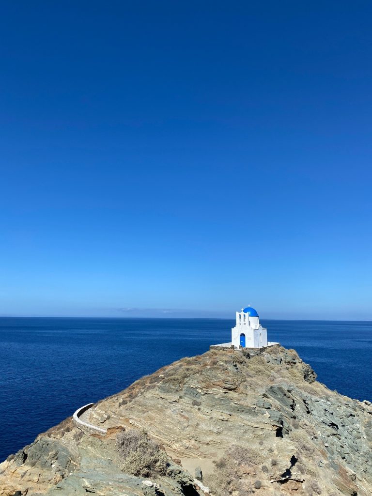 Vacances dans les iles grecques - church Sifnos - Greek Islands vacation