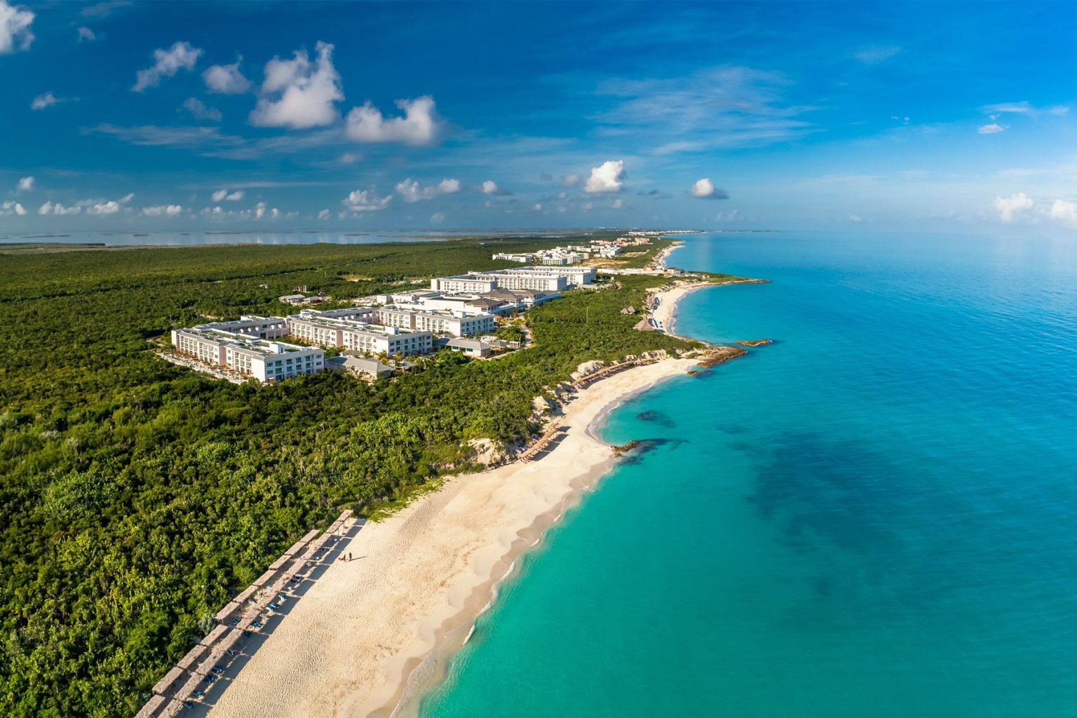 AllInclusive Resorts for Solo Travel in 2025 ExperienceTransat