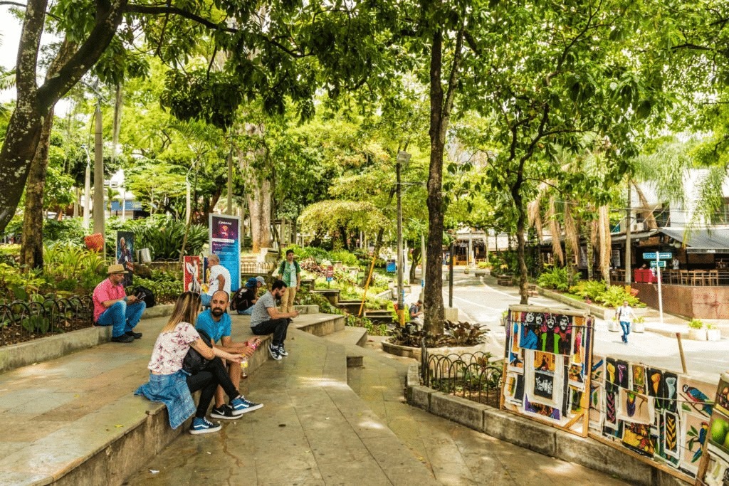parque-lleras medellin colombia