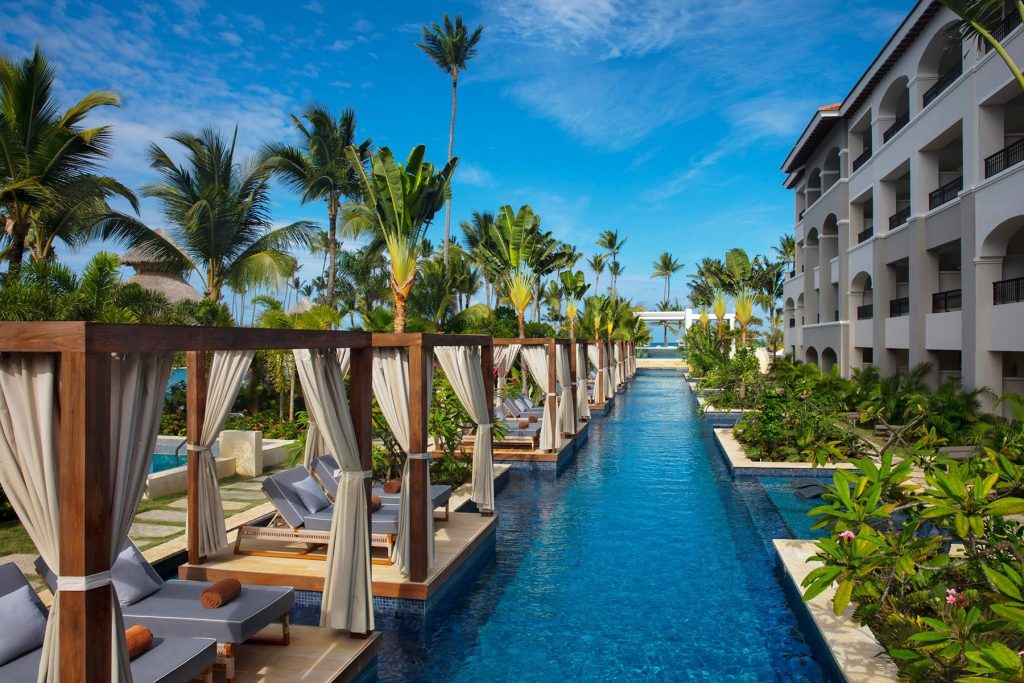 Secrets Royal Beach - best all-inclusive pools - piscine tout-inclus - lazy river