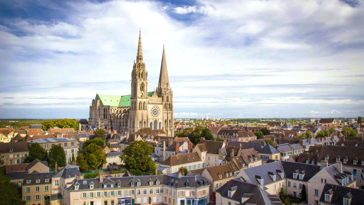 day trips from paris by train - chartres - excursions d'une journée de paris