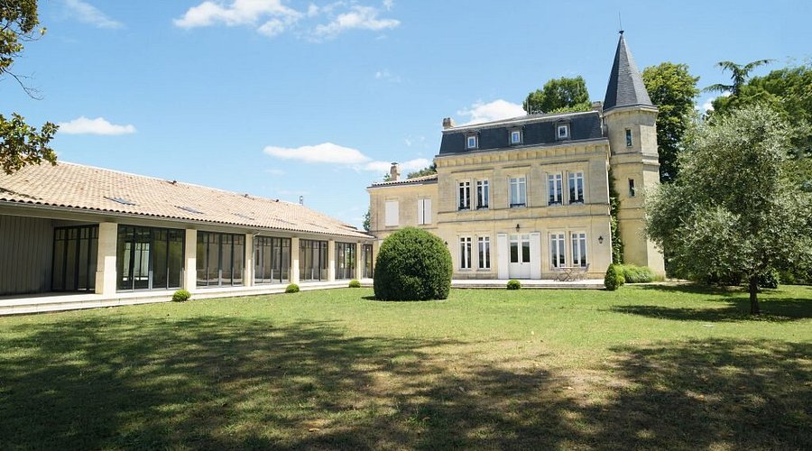 plus beaux vignobles bodeaux - Château Yon-Figeac - most beautiful wineries bordeaux