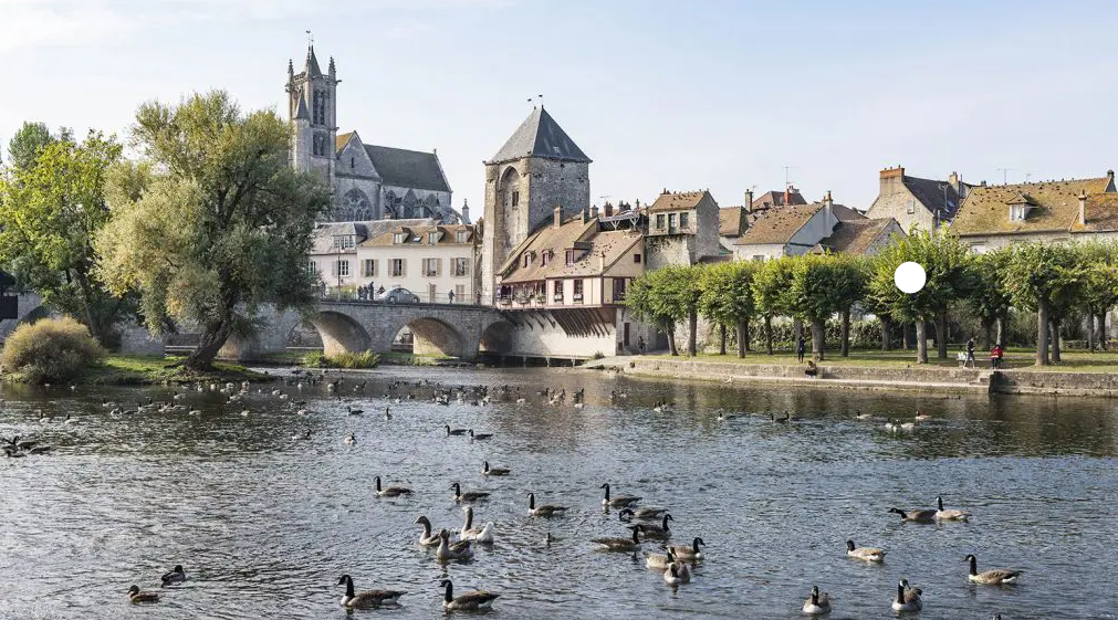 plus beaux villages près de paris - Moret-sur-Loing - villages near paris