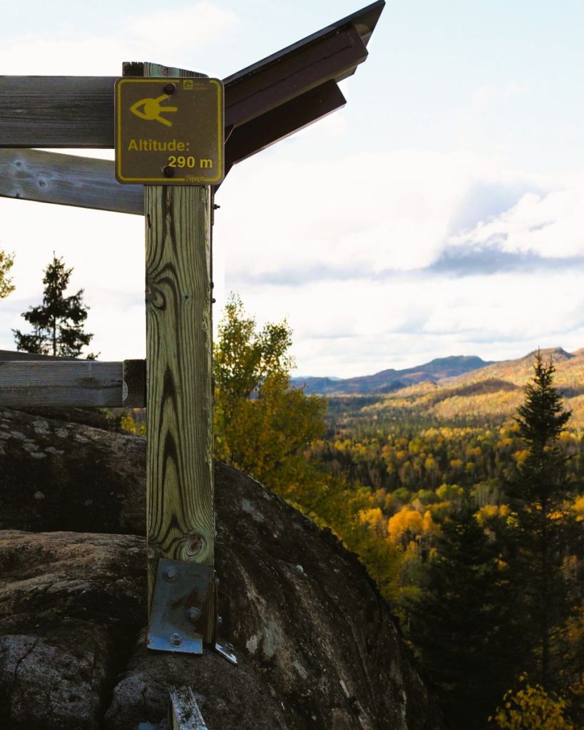 randonnée Saguenay-Lac-Saint-Jean - Parc national des Monts Valin - hiking Saguenay