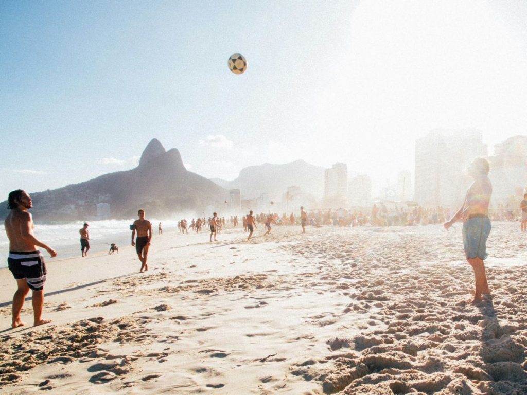 que faire à rio plage copacabana beach things to do in Rio Brazil