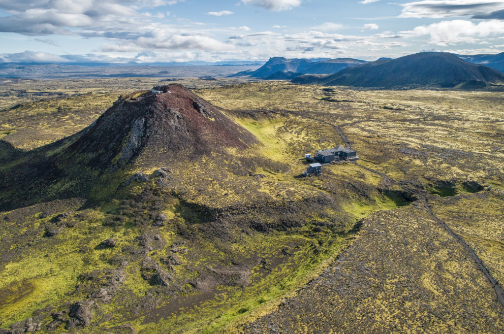 Inside the Volcano Þríhnúkagígur Iceland