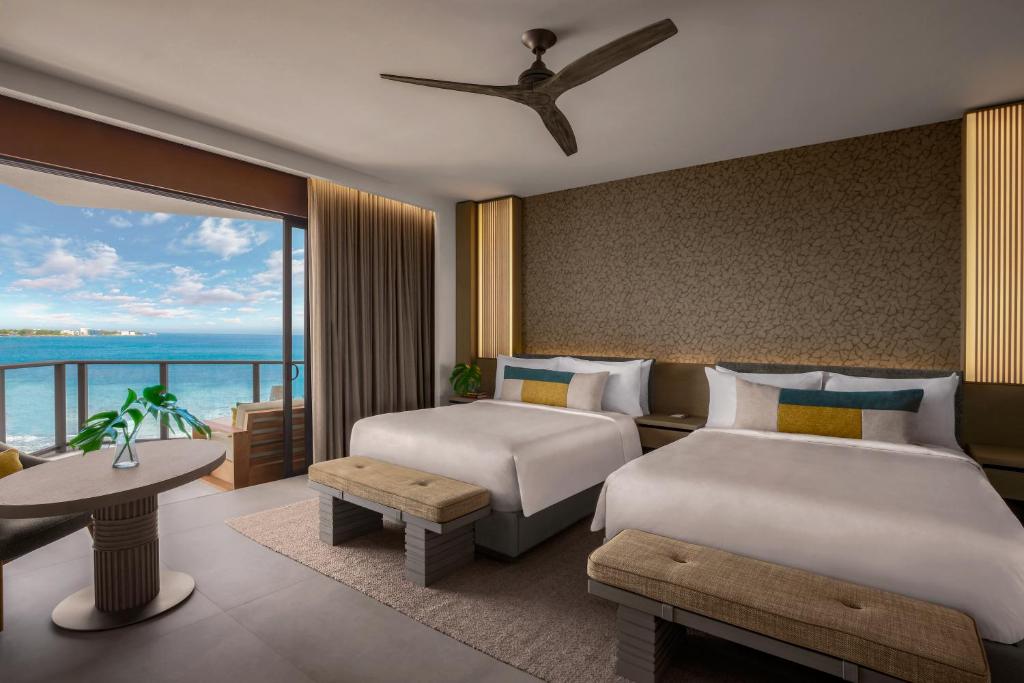 Grand Hyatt Grand Cayman Resort & Spa - 2
