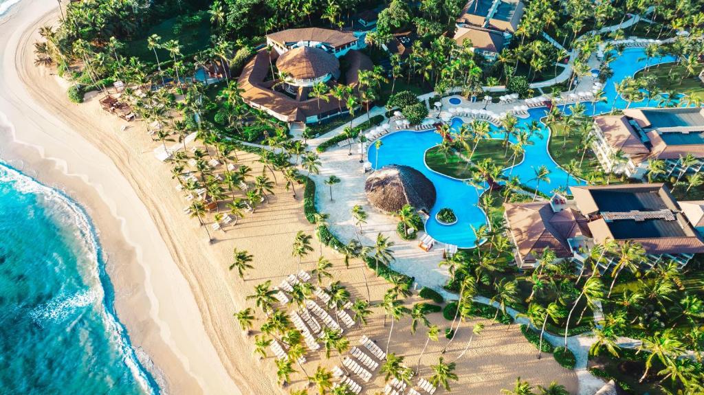 Wyndham Alltra Punta Cana All-Inclusive Resort - Family resort in Punta Cana - Avis - aerial