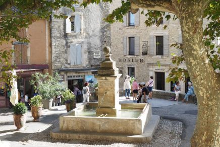 Gordes - most beautiful villages in Provence itinerary