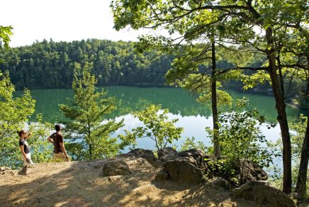 Lac Pink, parc de la Gatineau © TQ/Cécile Benoit - excursion nature depuis Montréal