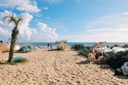 Plage d'Amarçao de Pera, Portugal
