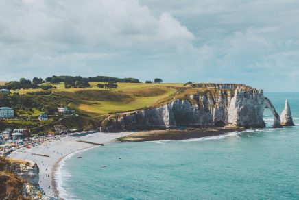 day trips from paris by train - étretat - excursions d'une journée de paris
