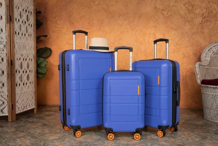 essential travel accessories - les meilleurs accessoires voyage